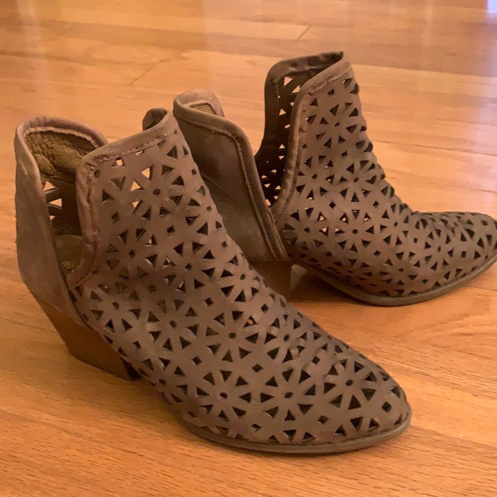 Musse & Cloud booties